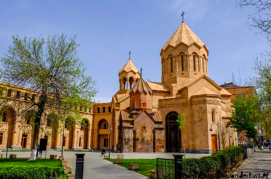 SUMMER IN YEREVAN: FEEL THE WARMNESS AND HOSPITALITY