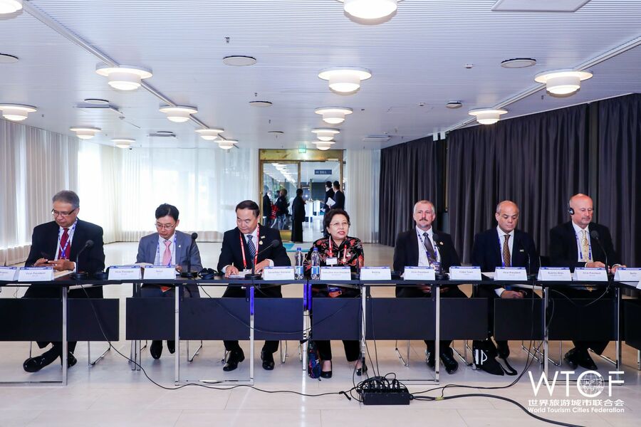 The 4th Meeting of the 2nd Council of WTCF 

				Album of Helsinki Fragrant Hills Tourism Summit			