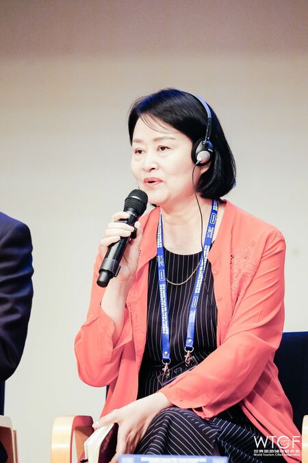 Ms. Wen Shuqiong, First Grade Counselor, Yunnan Provincial Department of Culture and Tourism

				Album of Helsinki Fragrant Hills Tourism Summit			