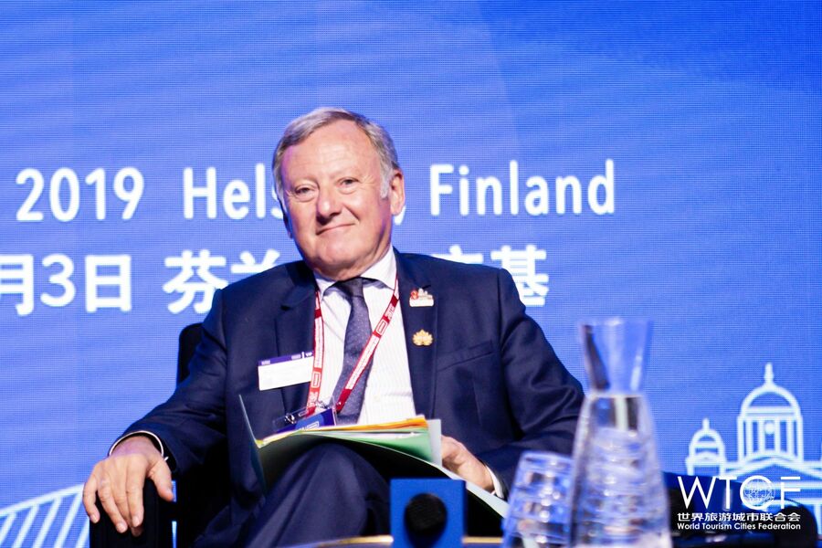 Mr. Rudy Salles, Vice Mayor of Nice, France

				Album of Helsinki Fragrant Hills Tourism Summit			