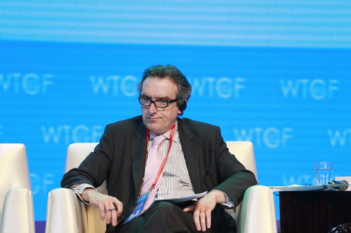 皮特·皮克顿：英国镜报执行总编辑