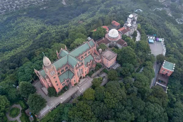 Shanghai: Embrace Nature in a Bustling City