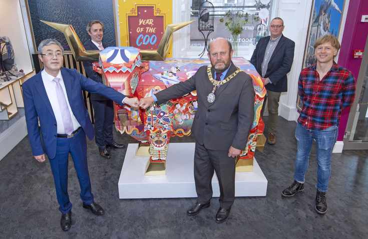 中国牛年庆祝活动： 牛年艺术雕塑“星之城堡”在爱丁堡揭幕_fororder_20210524053743276