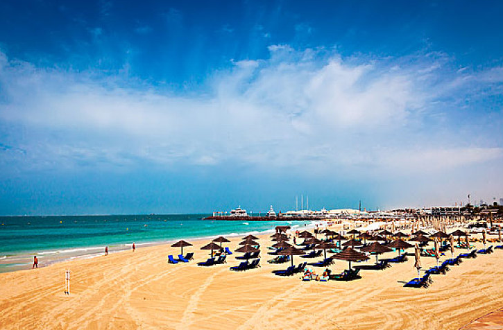 迪拜：体验沙漠露营和海滩露营的乐趣_fororder_dubai2