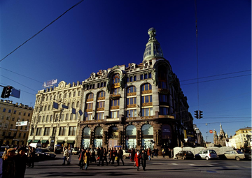 St. Petersburg: Spend your Summertime in the  "Venice of the North"_fororder_111