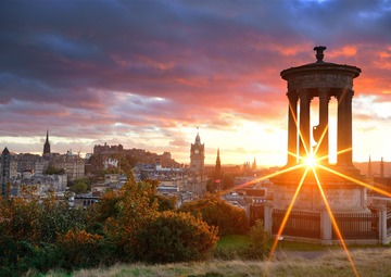 Edinburgh: Historic City's Wonders Behind the Screen