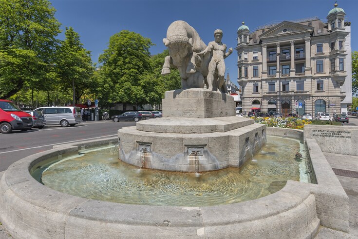 Zurich: Enjoy Hot Springs with the Views of Alpine Lakes and Mountains