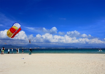 Sanya: Fly High and Embrace the Sea