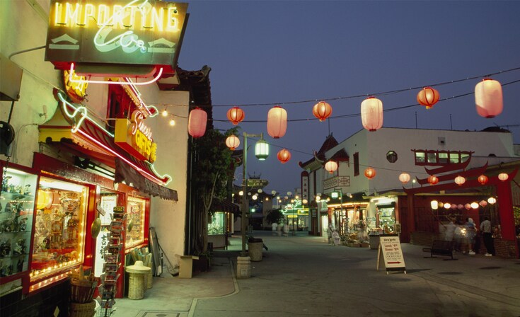 Los Angeles: City of Celebrities' Former Residences_fororder_QJ6711602525