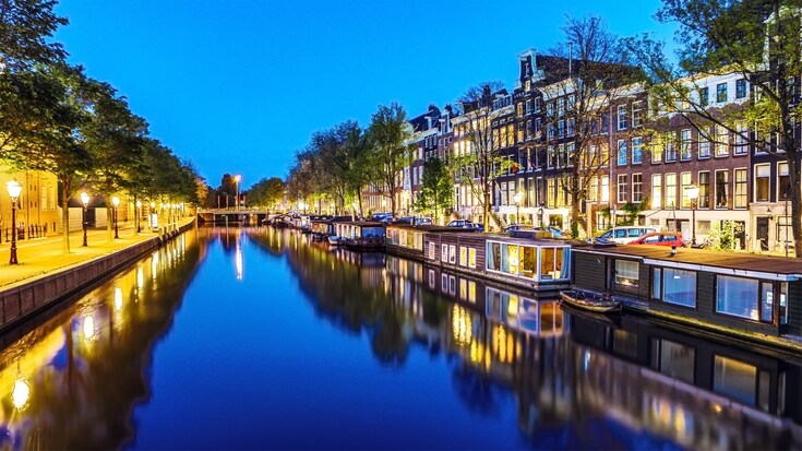 Amsterdam: Romance on the Canals_fororder_QJ8204414323