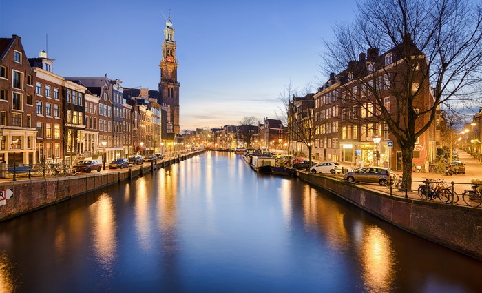 Amsterdam lays out plan to limit river cruising
